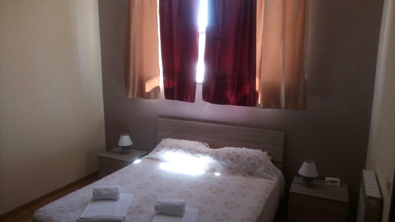 Holiday Matteotti Монтекатіні-Терме Номер фото